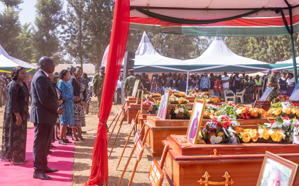 Deputy President Rigathi Gachagua, his Spouse Dr Pastor Dorcas Rigathi and other leaders during the burial service of 17 victims of illicit brew in Kangai, Kirinyaga County on February 17, 2024. PHOTO: DPCS.