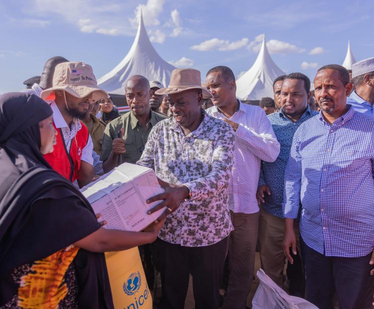 DP Gachagua leads humanitarian assistance for flood hit people in Garissa County 